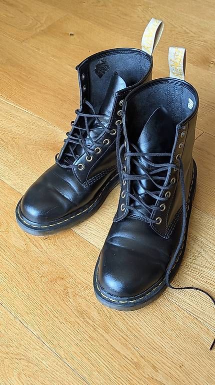 Dr. Martens Chaussures hommes: Dr Martens 1460 Vegan Gr. 45 – D'occasion à Zürich par Ge8 1