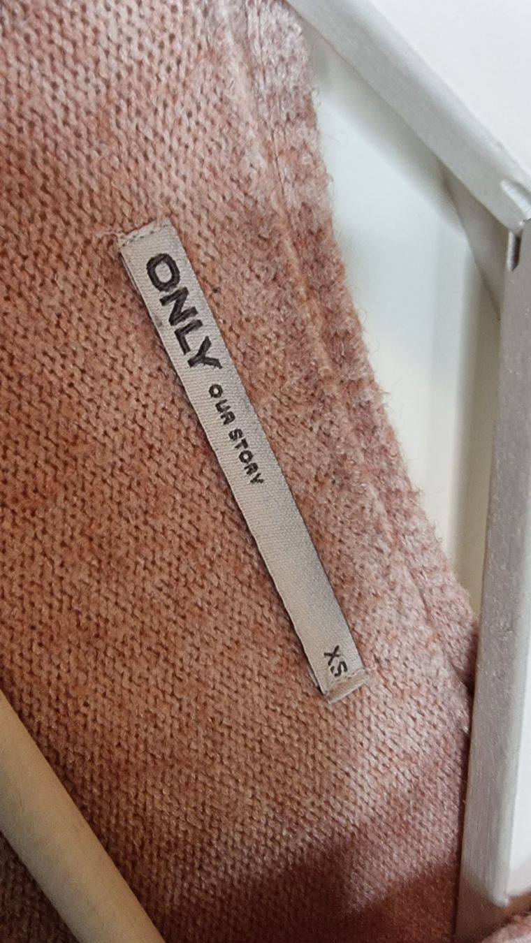 Only Jacken: Strickjacke Größe XS von Only – Gebraucht aus Wald ZH von Martin79 4