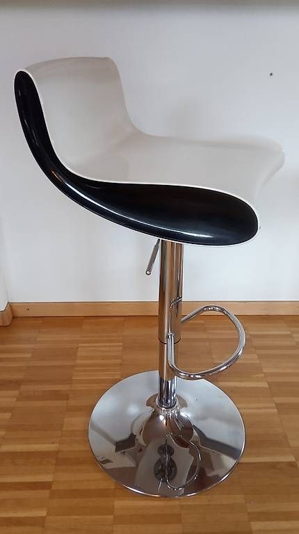 Tabourets: 2 Tabourets de bar design / 2 Design Barhocker – D'occasion à Dombresson par gui_x8rp 2
