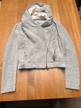 Graue Zara Jacke mit Kapuze, Top Zustand!