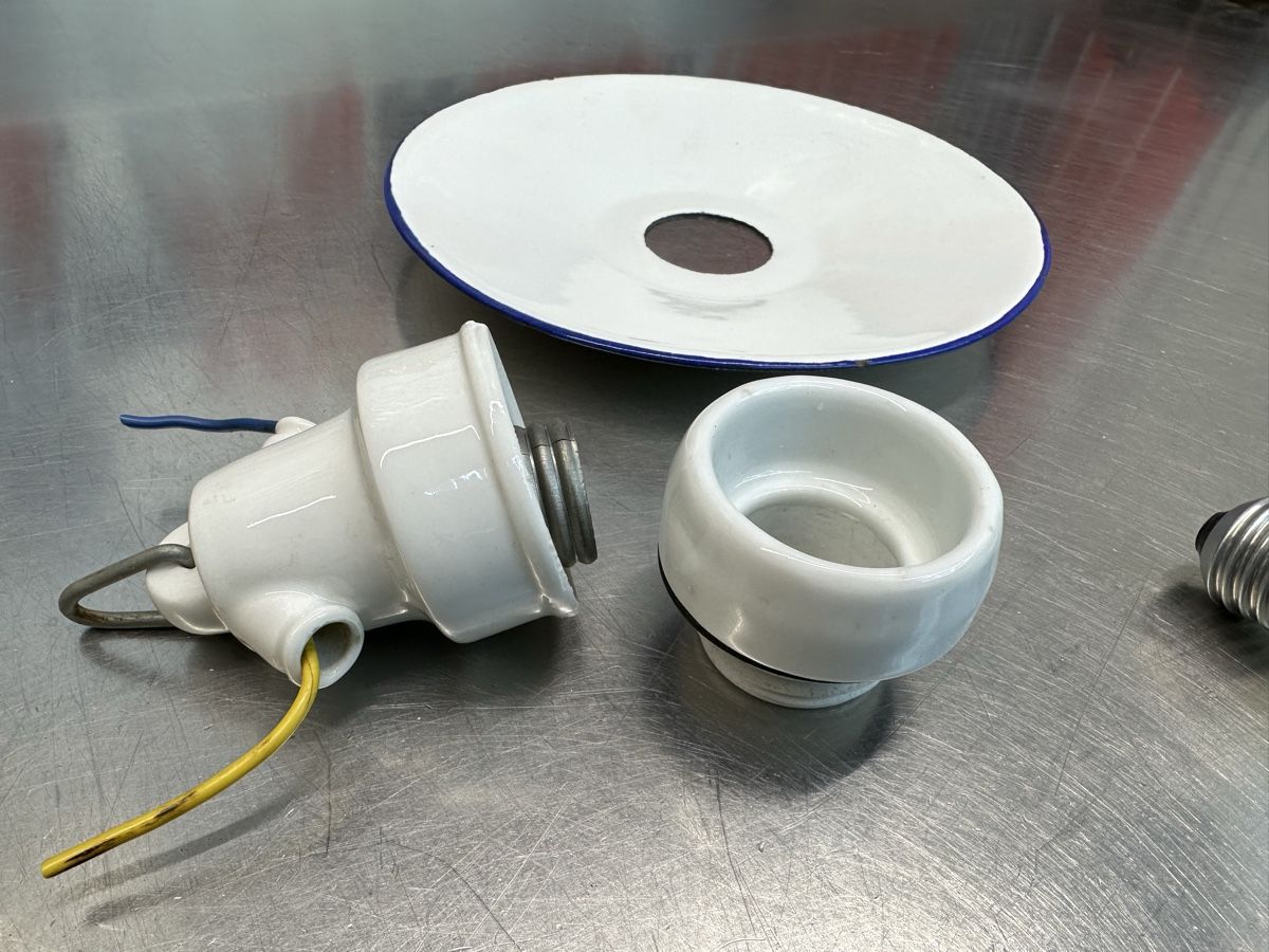 Lampade: Alte Emaille Lampe Top Zustand! – Usato da Schwende venduto da weesli 4