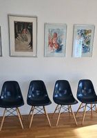 Vintage Original Eames fiberglass sidechair navyblue