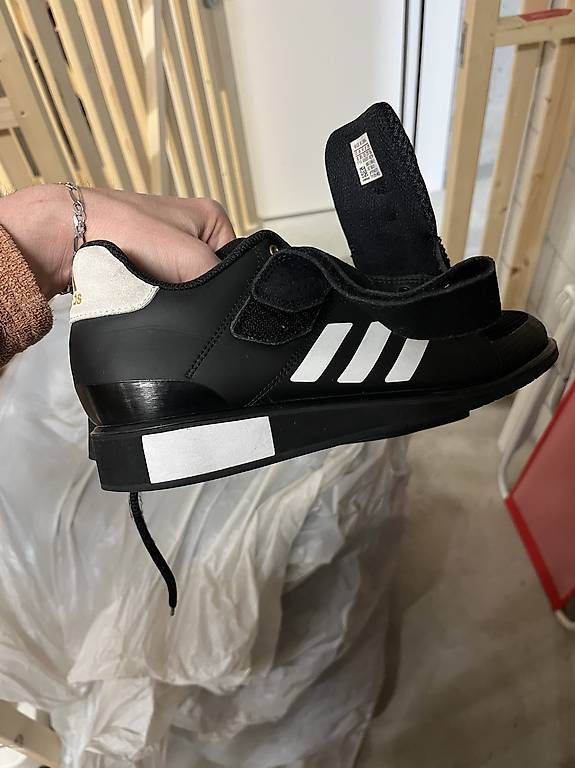 Scarpe da uomo: Gewichtheberschuhe Gr. 42 2/3 – Usato da Adliswil venduto da ben_mmk9 1