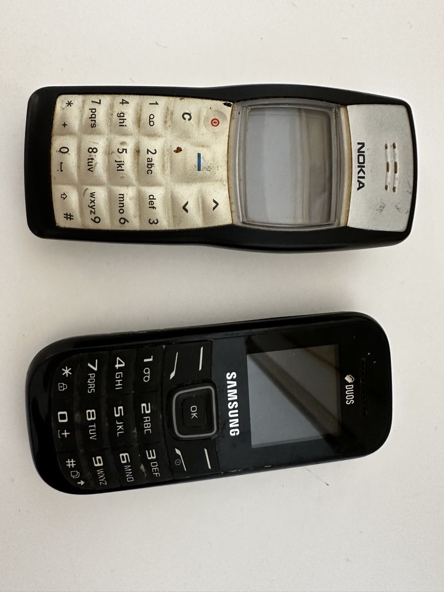 Nokia Telefoni cellulari / Smartphones: Nokia Samsung Handys Dual Sim Bastlerware – Difettoso da Honau venduto da salverella