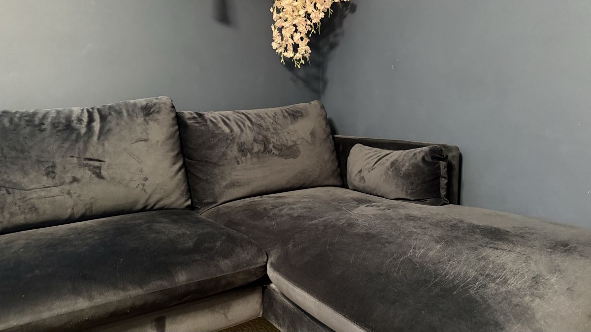 Divani: Ecksofa Samt Longchair Jack & Alice Dunkelblau 242cm – Usato da Wetzikon ZH venduto da len_cmz7 5