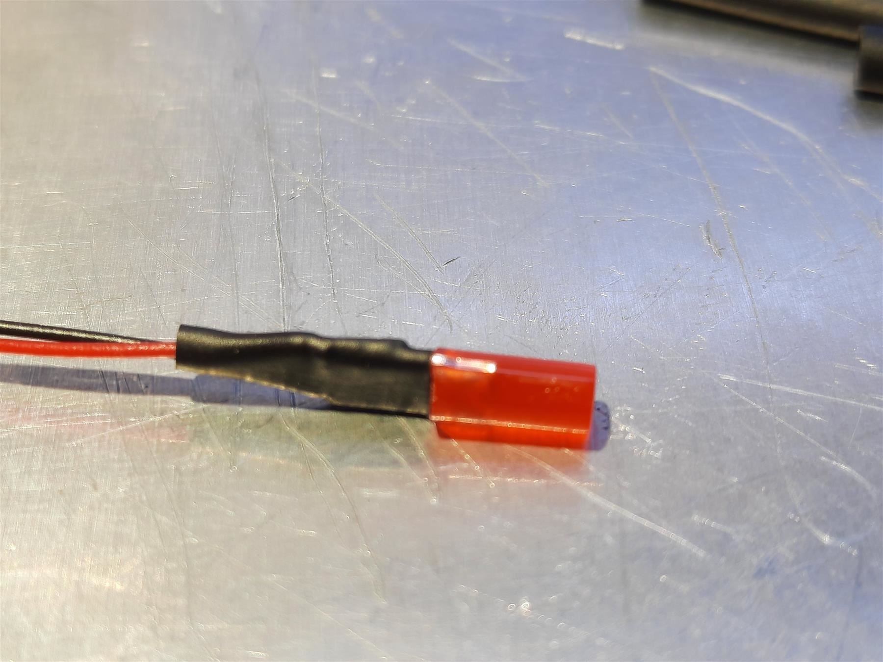Componenti elettronici: Zylinder-LED rot 3mm verkabelt – Nuovo (secondo la descrizione) da Luzern venduto da Salefactory 2