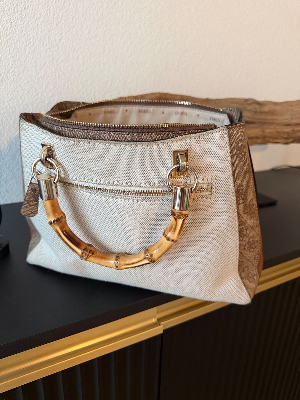 Guess Borse da donna: Guess Handtasche Bambus-Henkel – Nuovo (secondo la descrizione) da Benzenschwil venduto da Kuro24 1