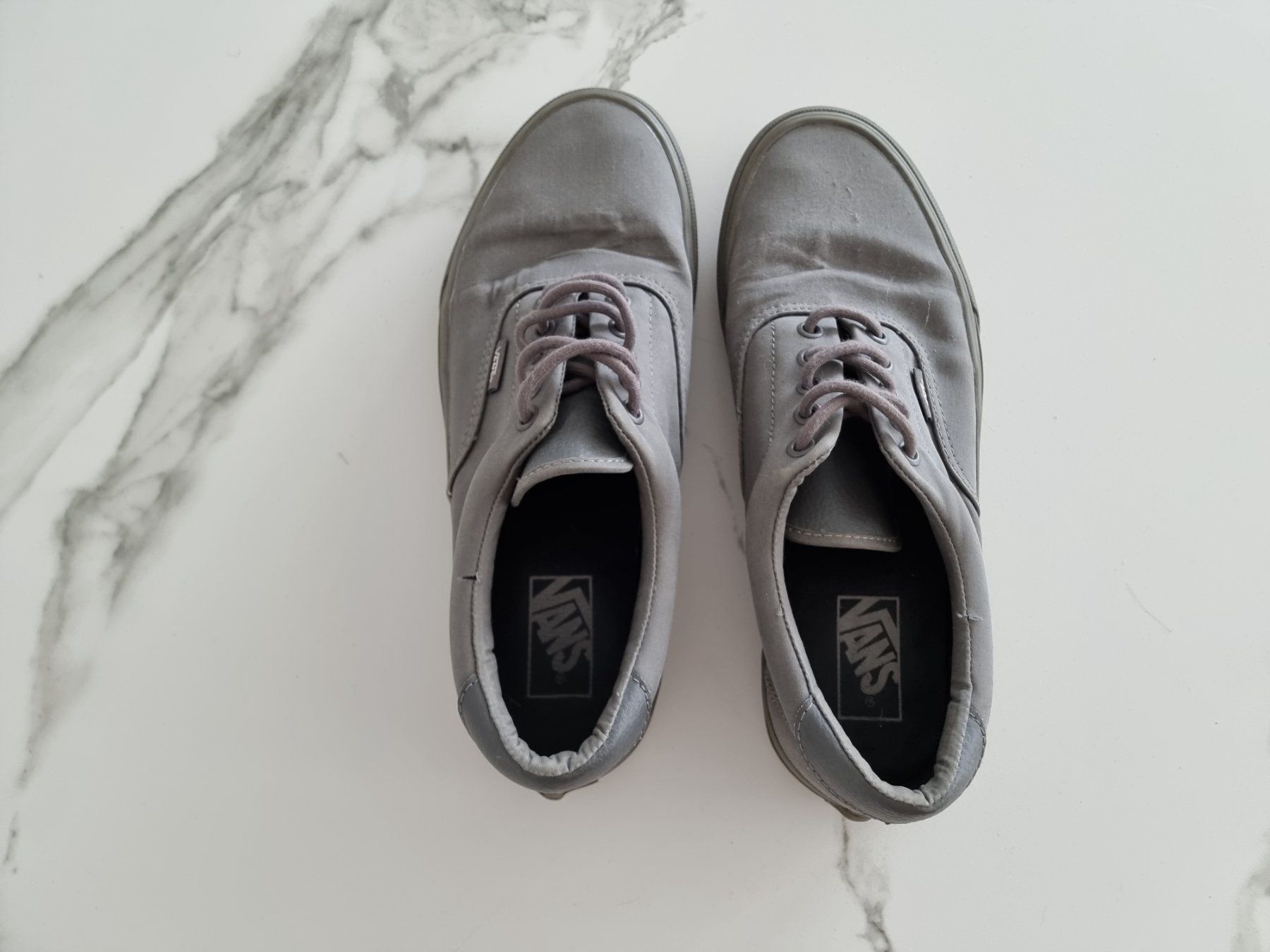 Vans Scarpe da uomo: Vans Old Skool Sneaker Grau (42.5) – Usato da Zürich venduto da TrueTrade 1