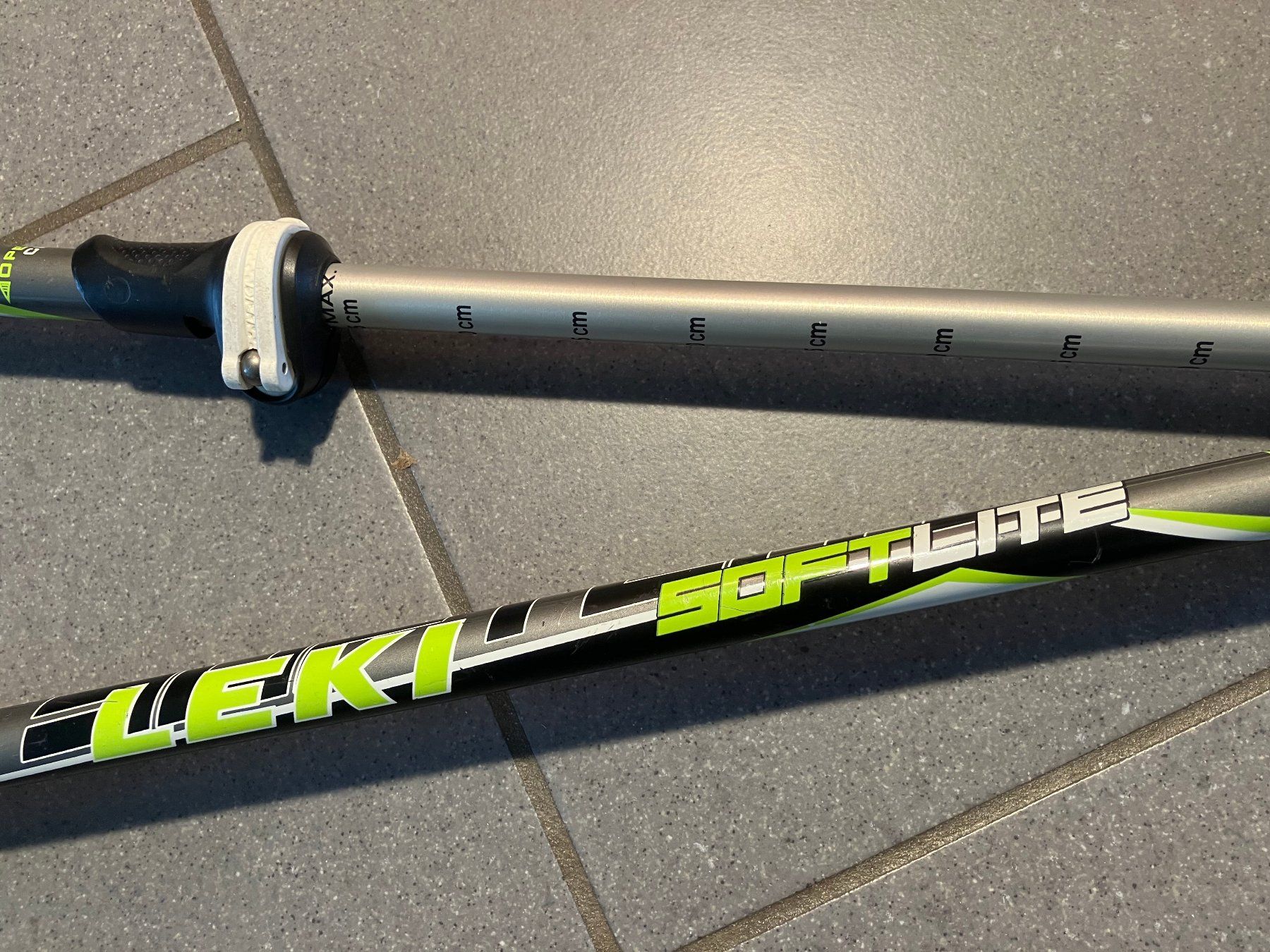 Leki Bastoncini da trekking: Leki Softlite Wanderstöcke max. Länge 135 cm – Nuovo (secondo la descrizione) da Winznau venduto da gugi2009 2