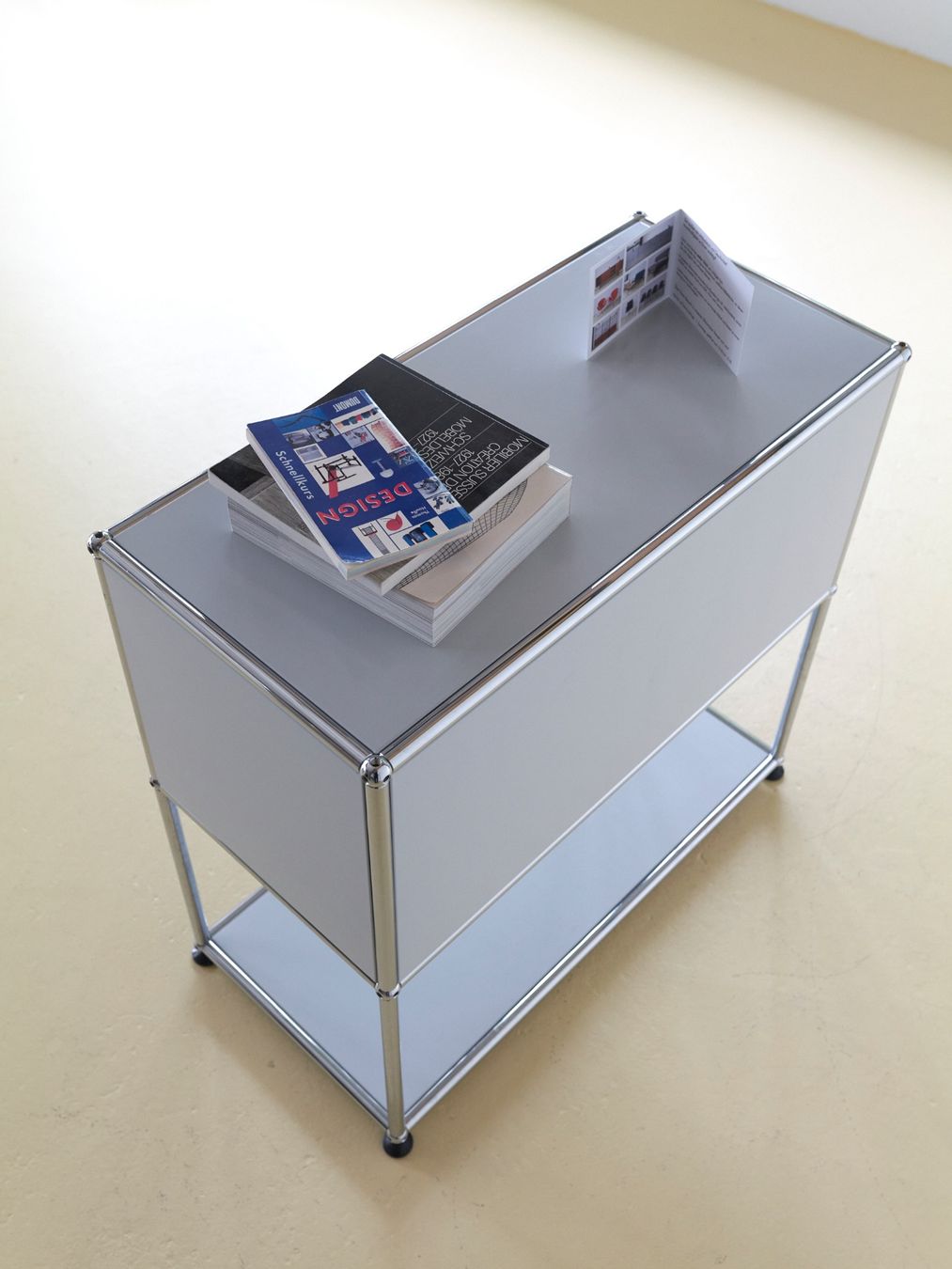 Cassettiere: USM Sideboard in Lichtgrau – Usato da Meinisberg venduto da atelier_TILIJA 8