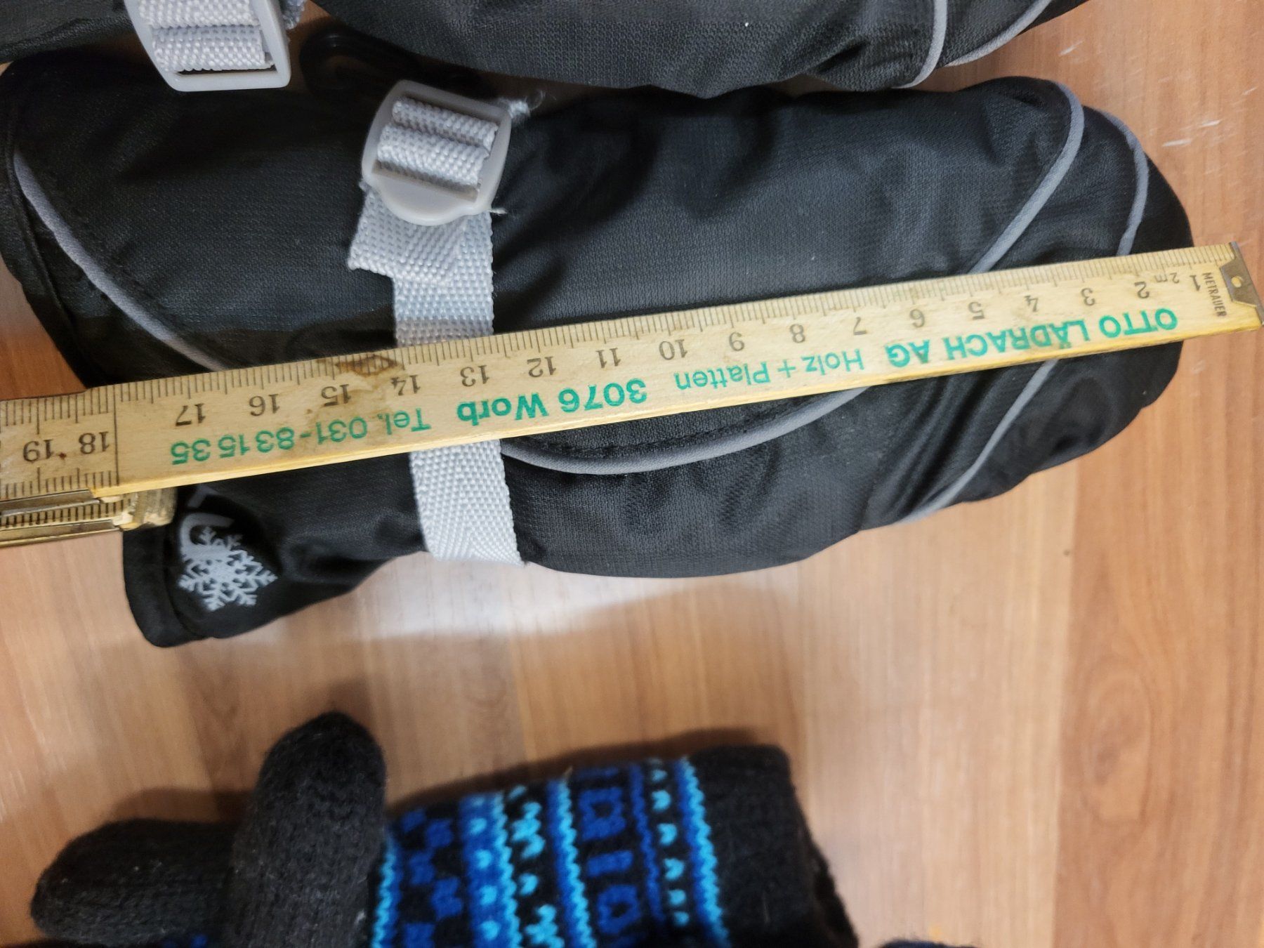 Kinderhandschuhe: 1 Handschuhfür 3 bis 5 Jahre B2 – Gebraucht aus Schwarzenburg von Flamingo07 1