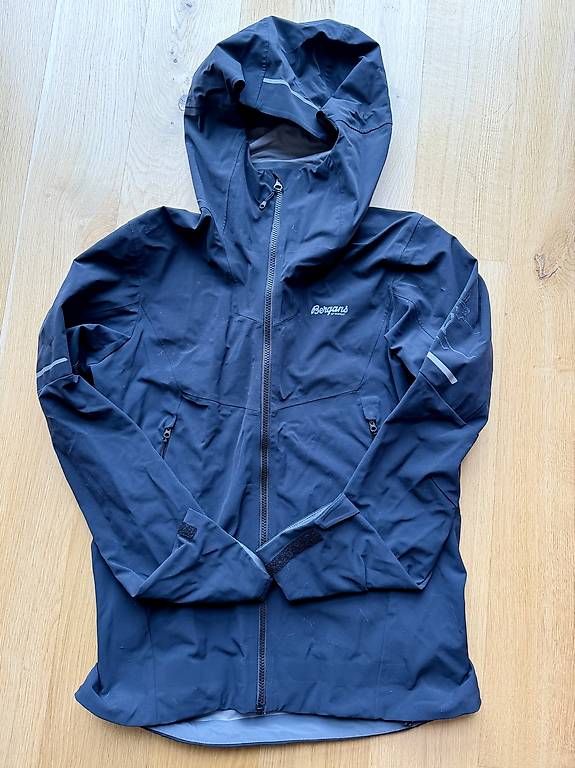 Bergans Giacche: BERGANS SENJA Hybrid Softshell Jacket. Size M – Nuovo (secondo la descrizione) da Breganzona venduto da bricuco 1