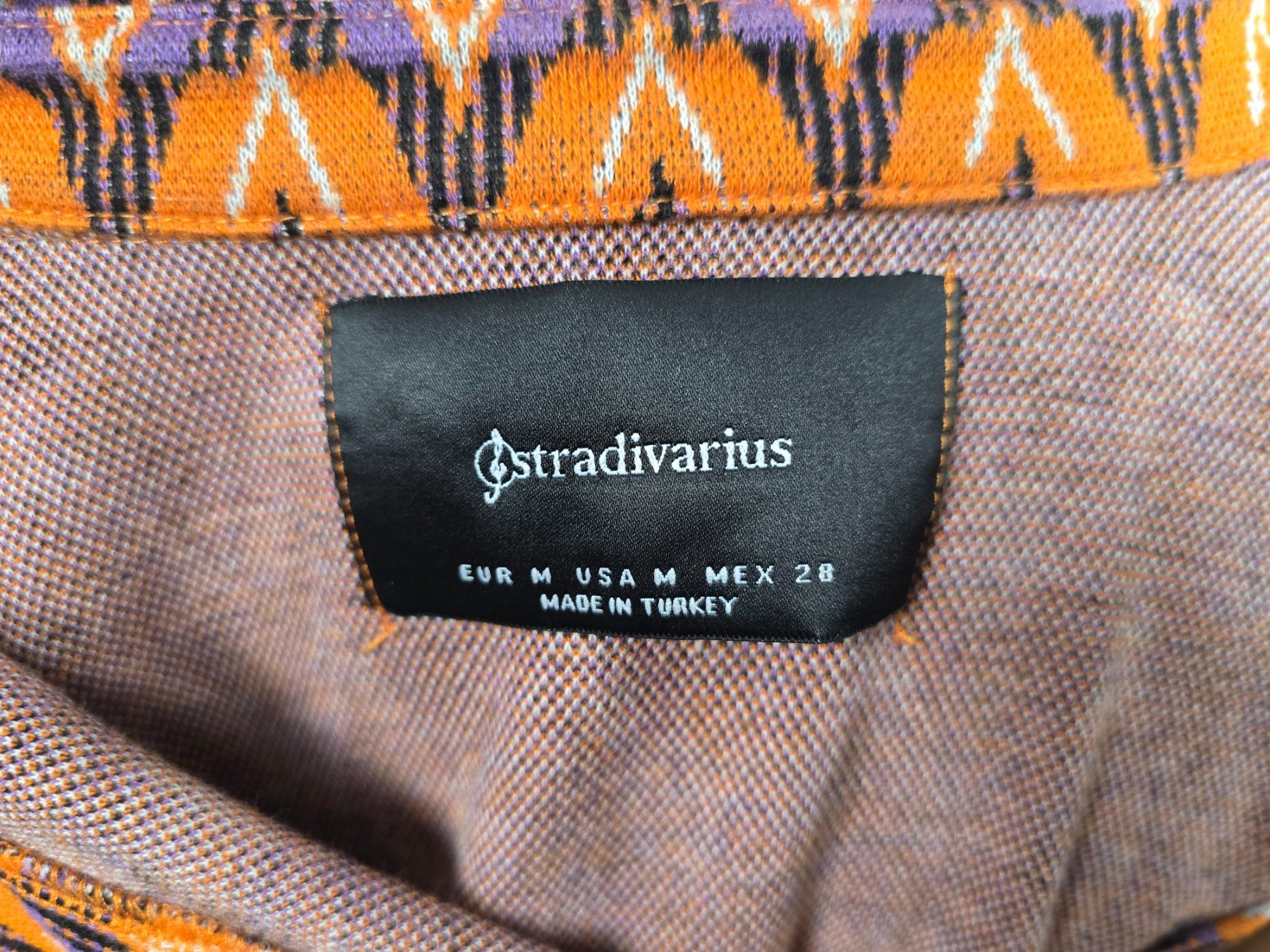 Stradivarius Tops: STRADIVARIUS Pull retro T-M – Gebraucht aus Les Verrières von kitel79 9