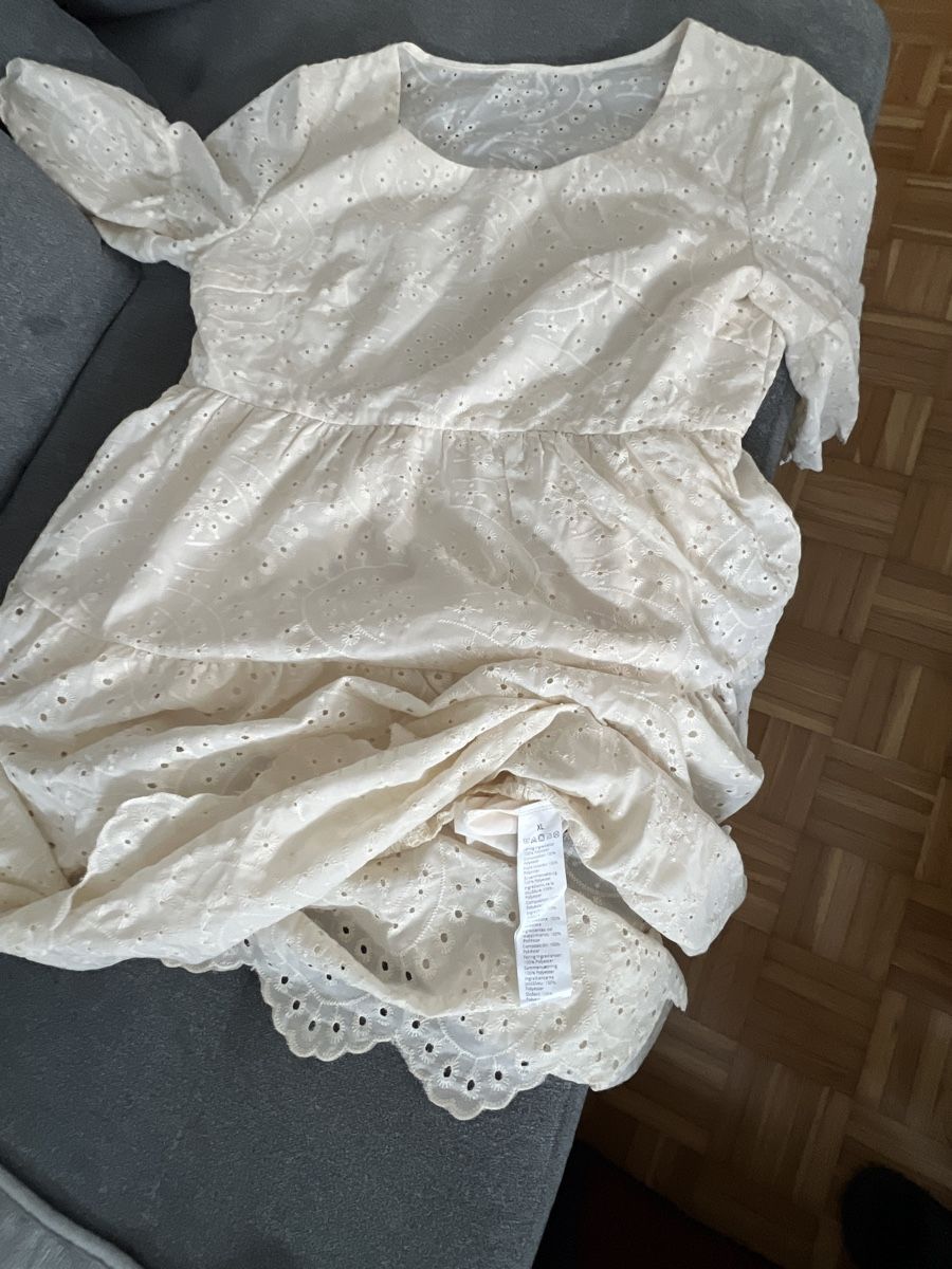 Kleider: Cremefarbe-Kleid – Neu und originalverpackt aus Siebnen von toshi123 3