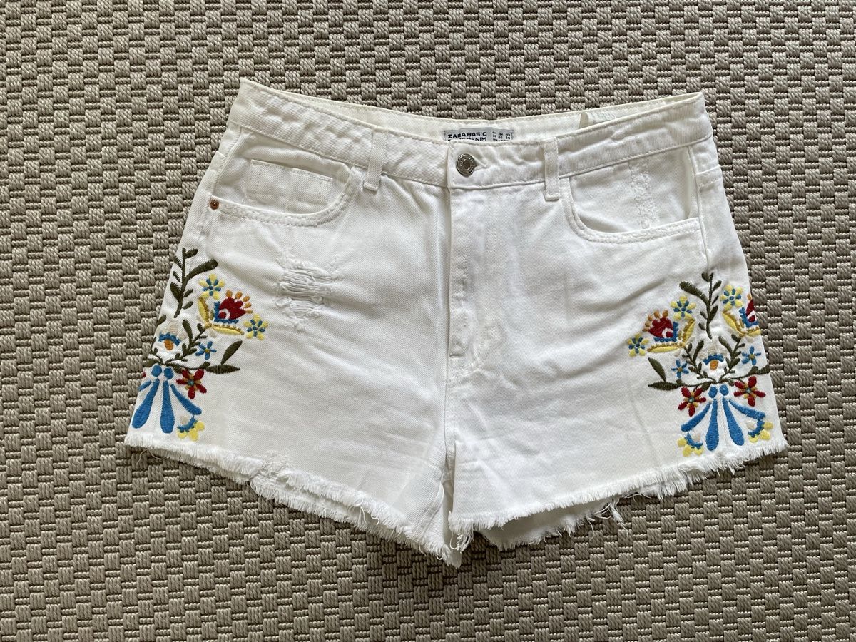 Zara Jeans: Zara kurze Jeans Shorts, Gr. 38 – Usato da Zürich venduto da katidust