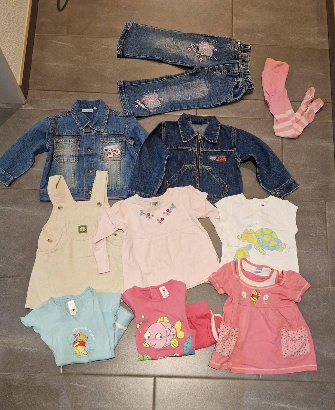 Lotti & Set di vestiti: Kleider Paket Gr.80/86 – Usato da Ohmstal venduto da wil_xp75