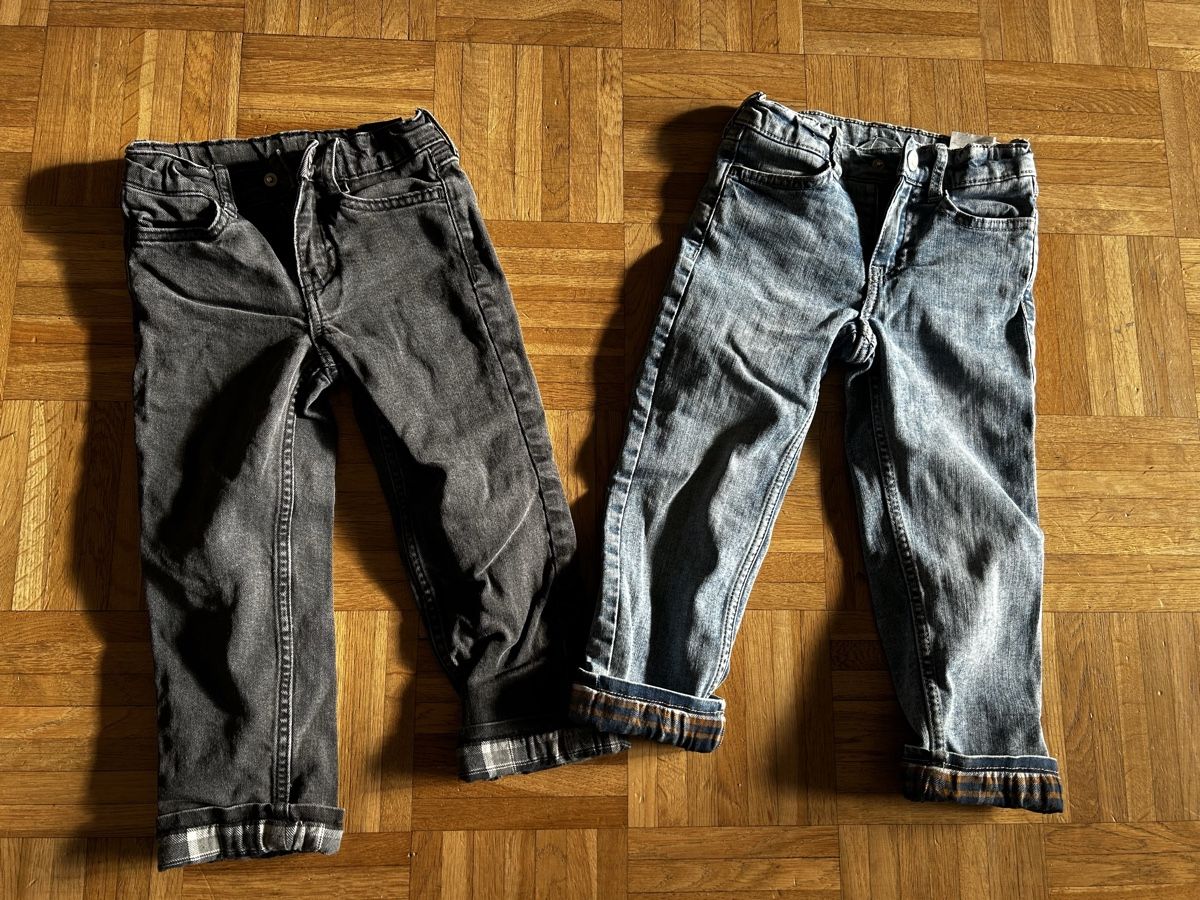 H&M Hosen: 2 jeans doublés H&M / taille 104 – Gebraucht aus Meyrin von Bronx86