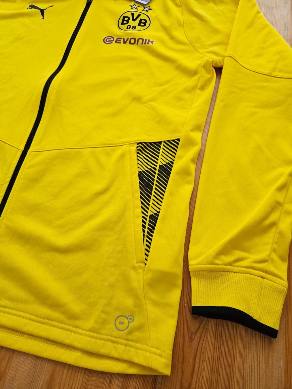 Puma Leibchen & Hosen: Borussia Dortmund Trainingsoberteil NEU Puma Grösse L BVB – Neu (gemäss Beschreibung) aus Hägglingen von United-Village-Trade 3