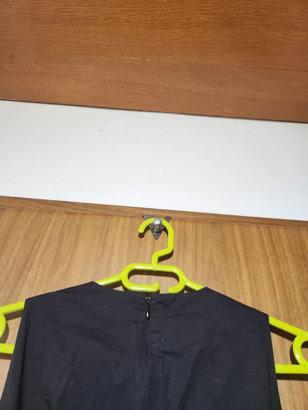 Cos Vestiti: Robe COS noire taille 38  – Usato da Niedergösgen venduto da Eva2410 7