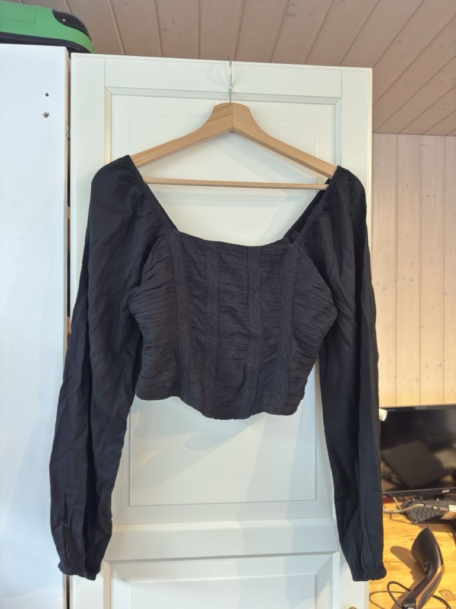 Hollister Tops: Hollister schwarzes Top – Neu (gemäss Beschreibung) aus Muotathal von mar_9j7g 2