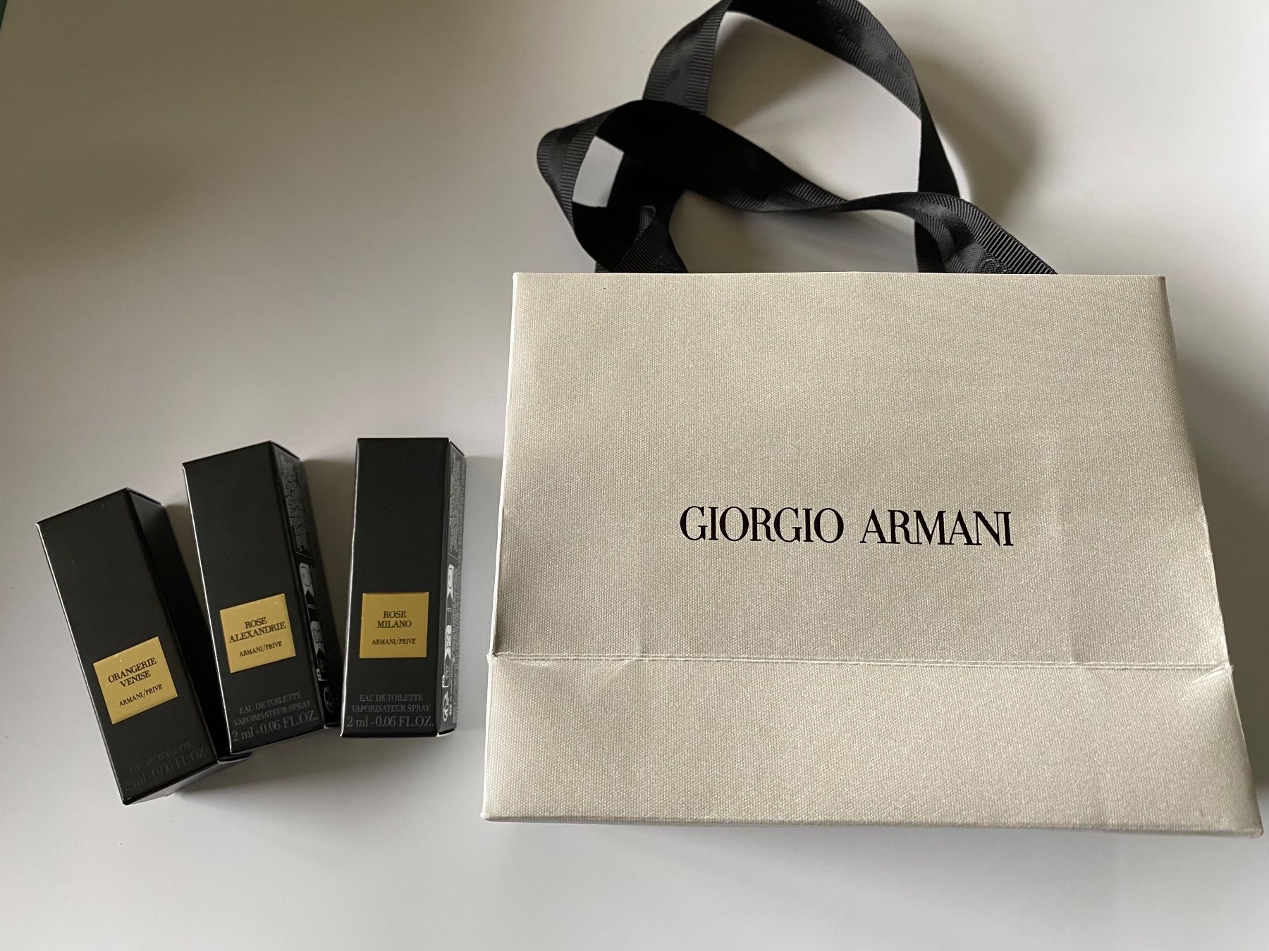Armani Parfum & Eau de Toilette: Miniatures Armani Privé et mini sac – Neu und originalverpackt aus Bouveret von wes_7zll 1