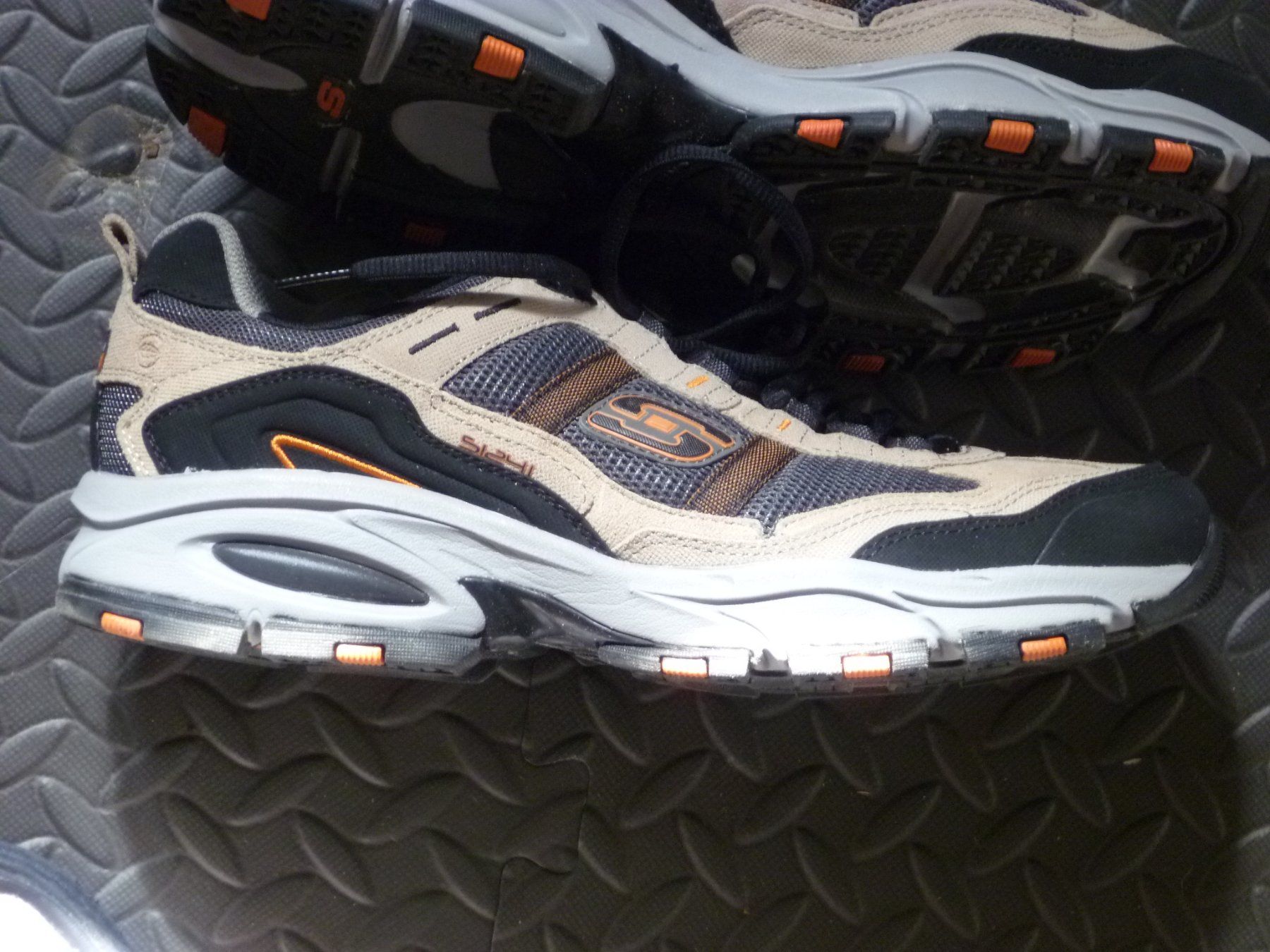 Scarpe da uomo: Skechers Trail-Schuhe Gr. 45 – Nuovo (secondo la descrizione) da Safenwil venduto da universum78 1