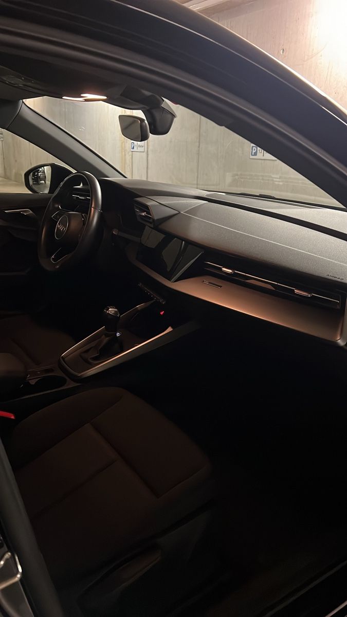 Audi Automobili: Audi / A3 Sportback 35 TFSI Attraction – Usato da Glarus venduto da Yenko01 7
