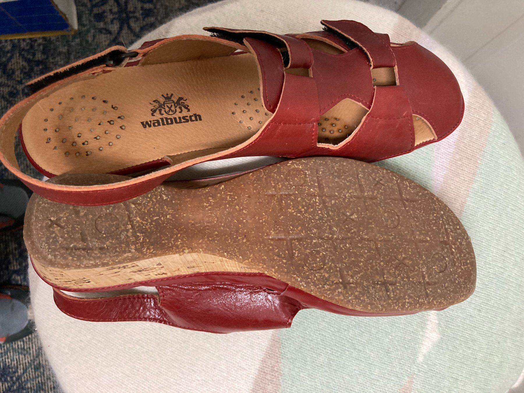 Scarpe da donna: Rote bequeme Sandaletten – Nuovo e nell'imballaggio originale da Villmergen venduto da Sandy084 2