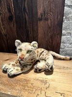 +  wEiSSeR  TiGer  +