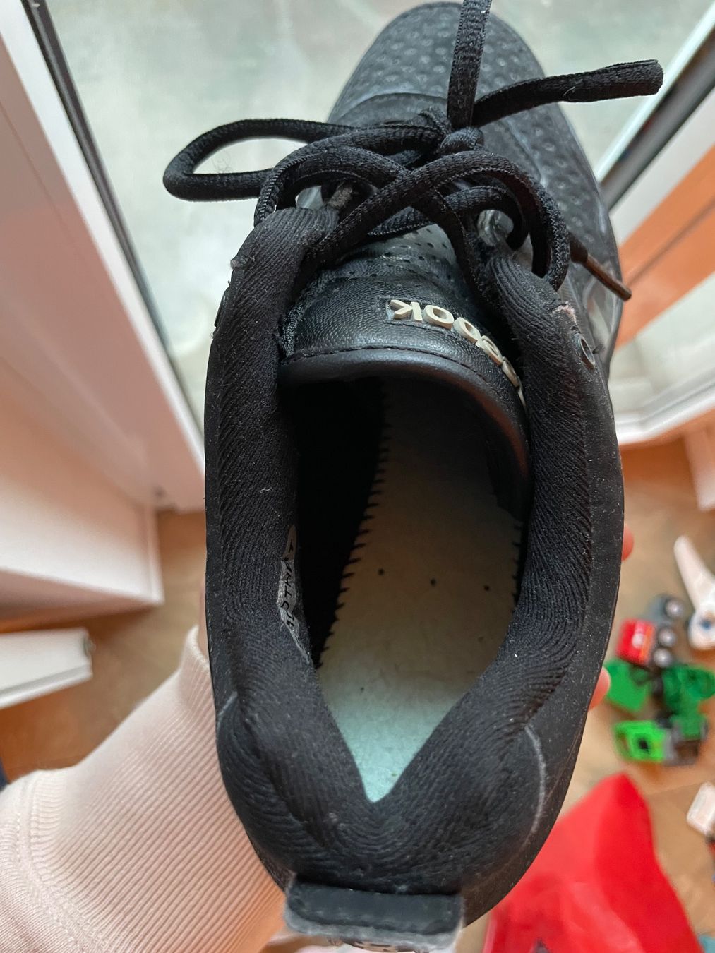Reebok Scarpe da uomo: Reebok JumpTone EasyTone Black Leather - 43 – Nuovo (secondo la descrizione) da Lausanne venduto da Balthaaaa 6