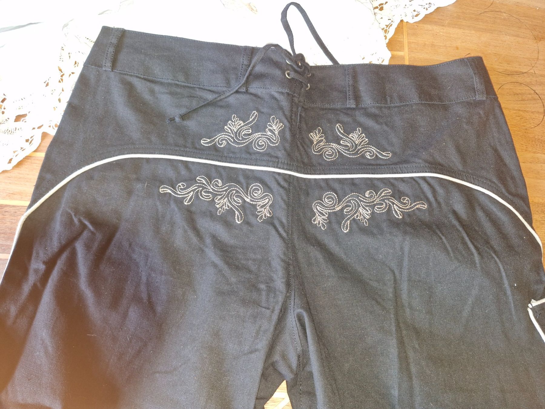 Pantaloni: Oktoberfest Damenhose – Usato da Guarda venduto da rue_bpd7 2