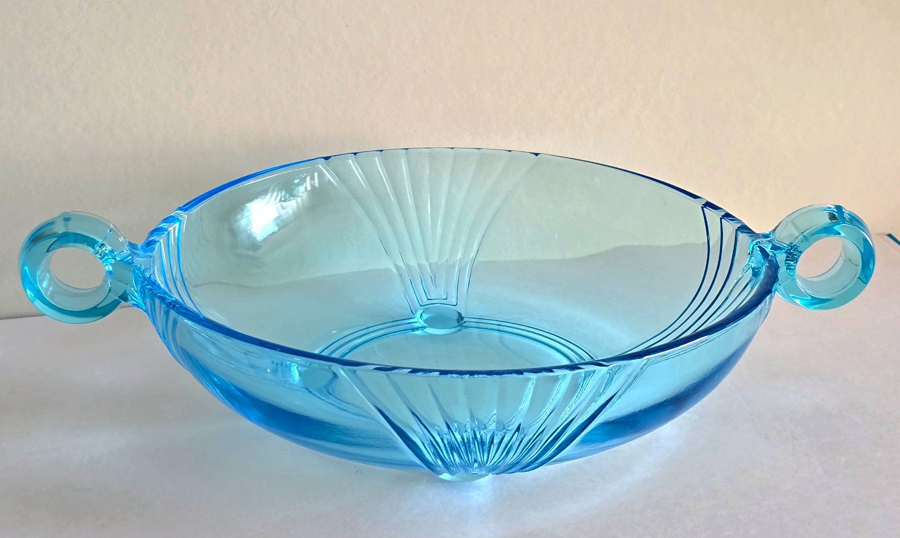 Ciotole: Schale Art Deco, schönes Blau – Usato da Rheinau venduto da MakalekaAloha
