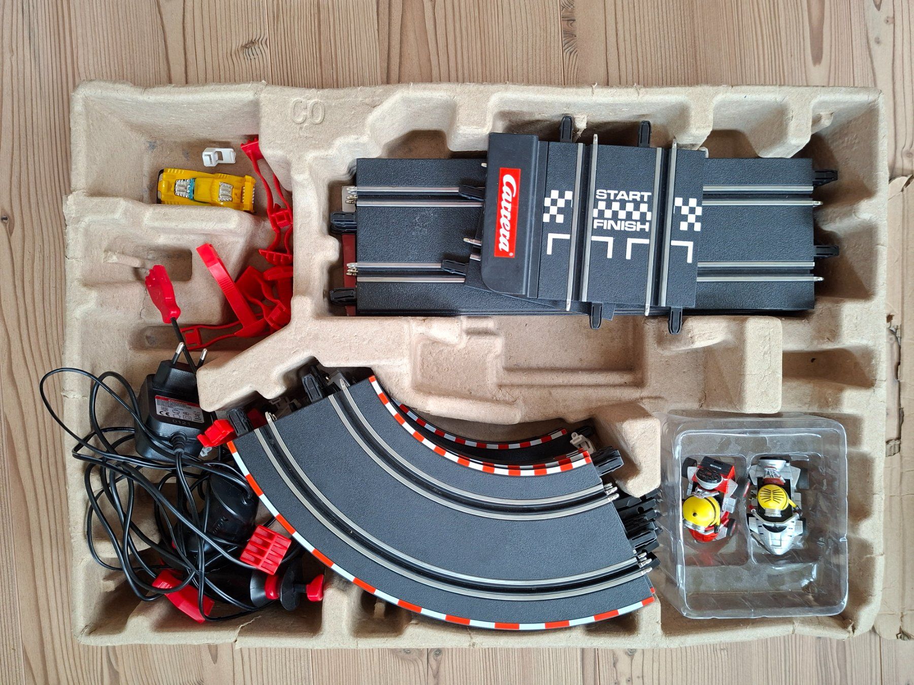 Carrera Rennbahnen: Carrera Rennbahn – Gebraucht aus Altstätten SG von noko_74