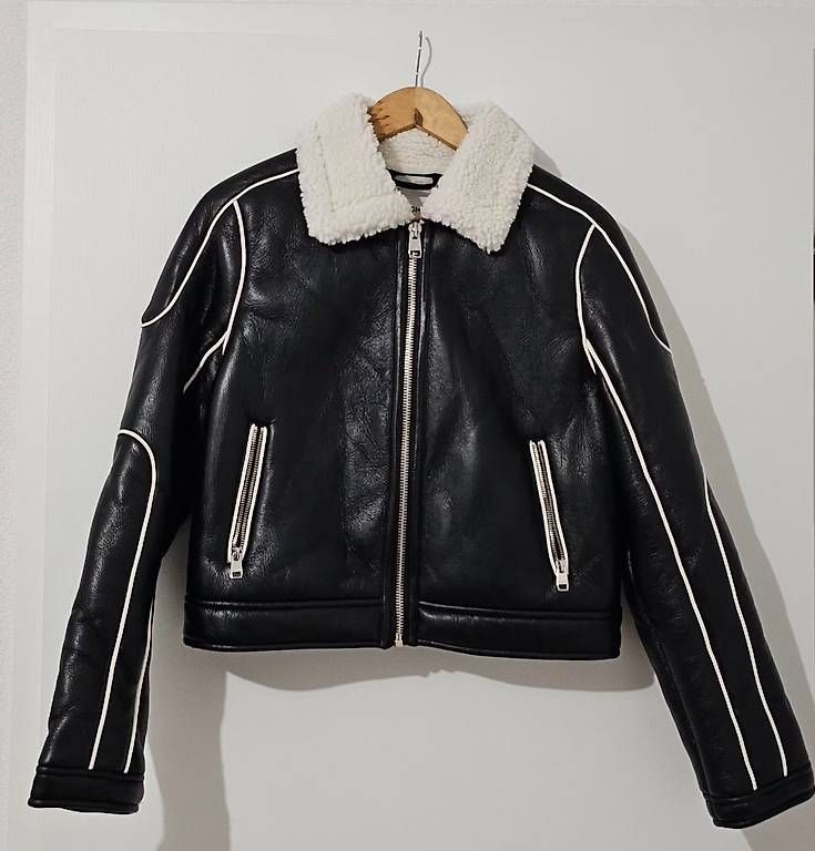Bershka Cappotti: Manteau bershka taille M – Usato da Martigny venduto da Neposedy 1