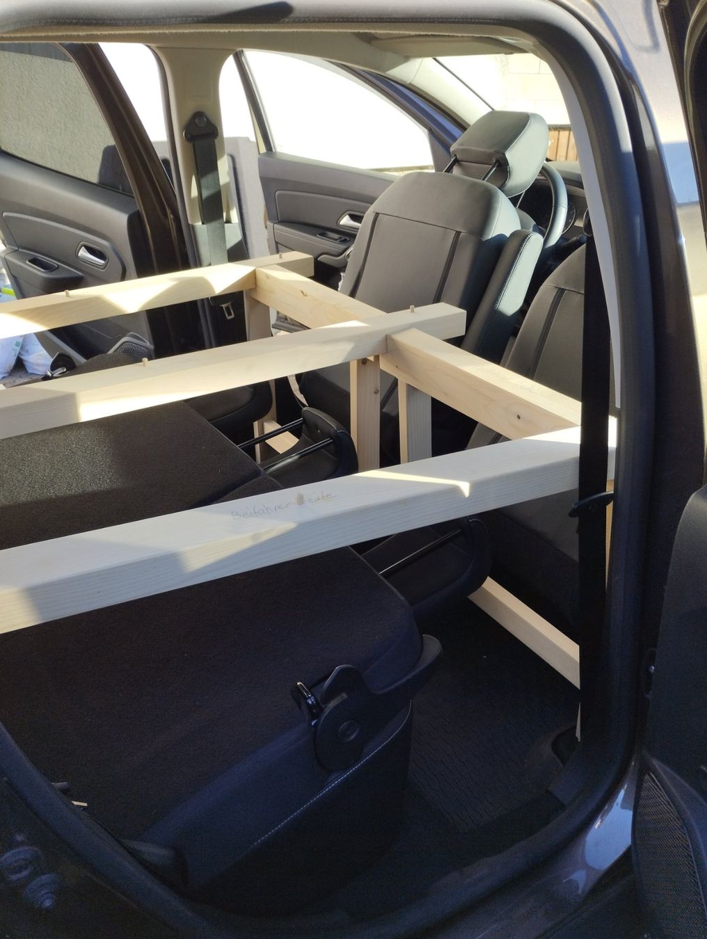 Accessori per altri veicoli: Campingbox für Dacia Duster – Usato da Matten b. Interl venduto da goldfisch024 2