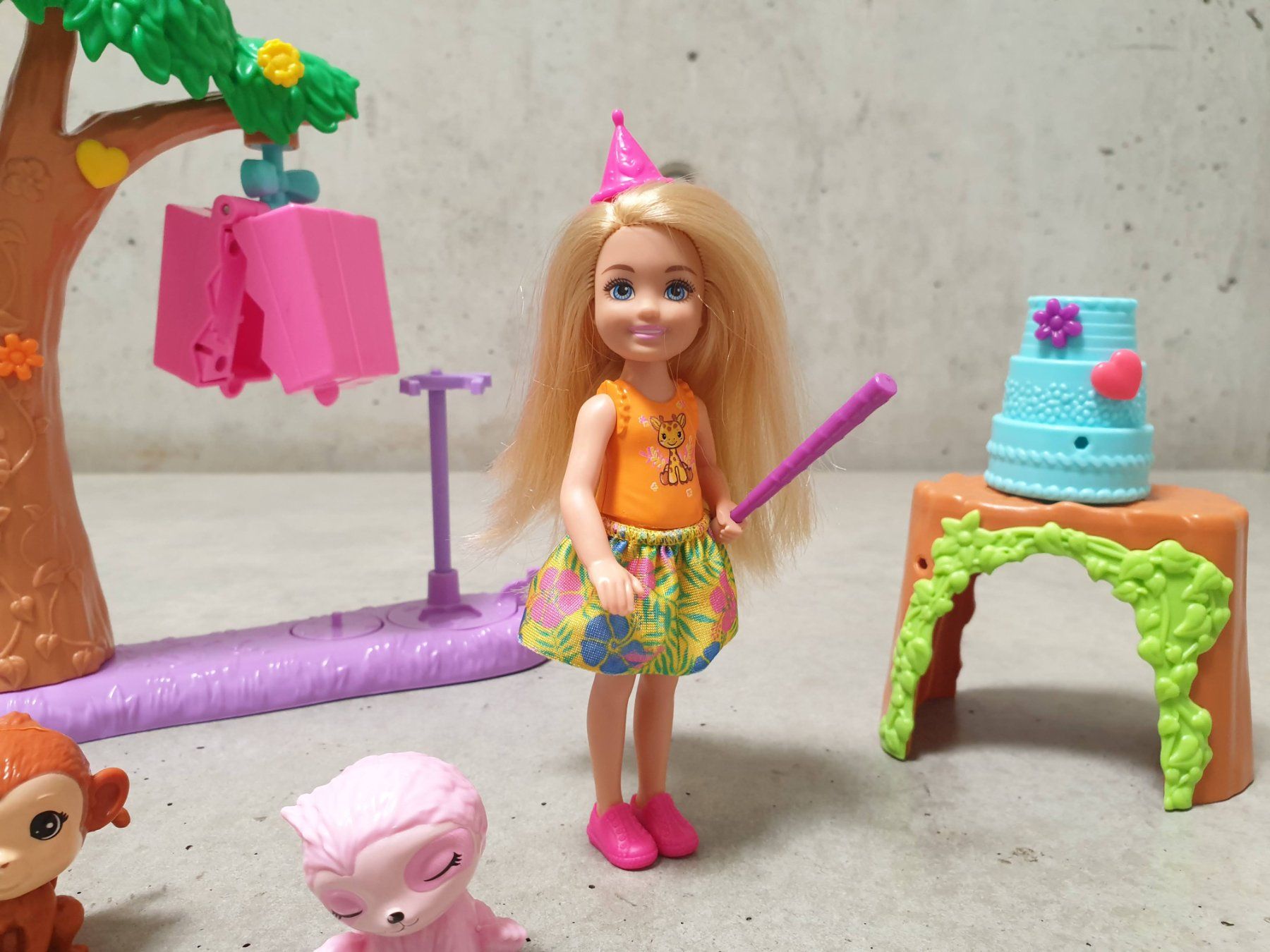 Bambole: Set Barbie, Chelsea et sa pinata – Usato da Fribourg venduto da fripons 4