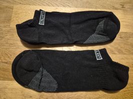neu: 2 Paar Calvin Klein Socken, Grösse ca 42