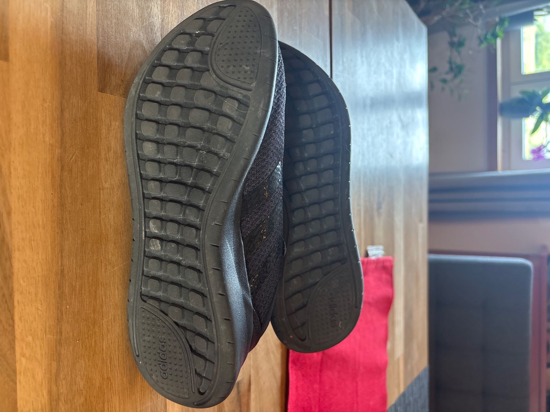 Adidas Scarpe da donna: Schwarze Adidas Cloudfoam Schuhe – Usato da Bubikon venduto da Kim1993 3