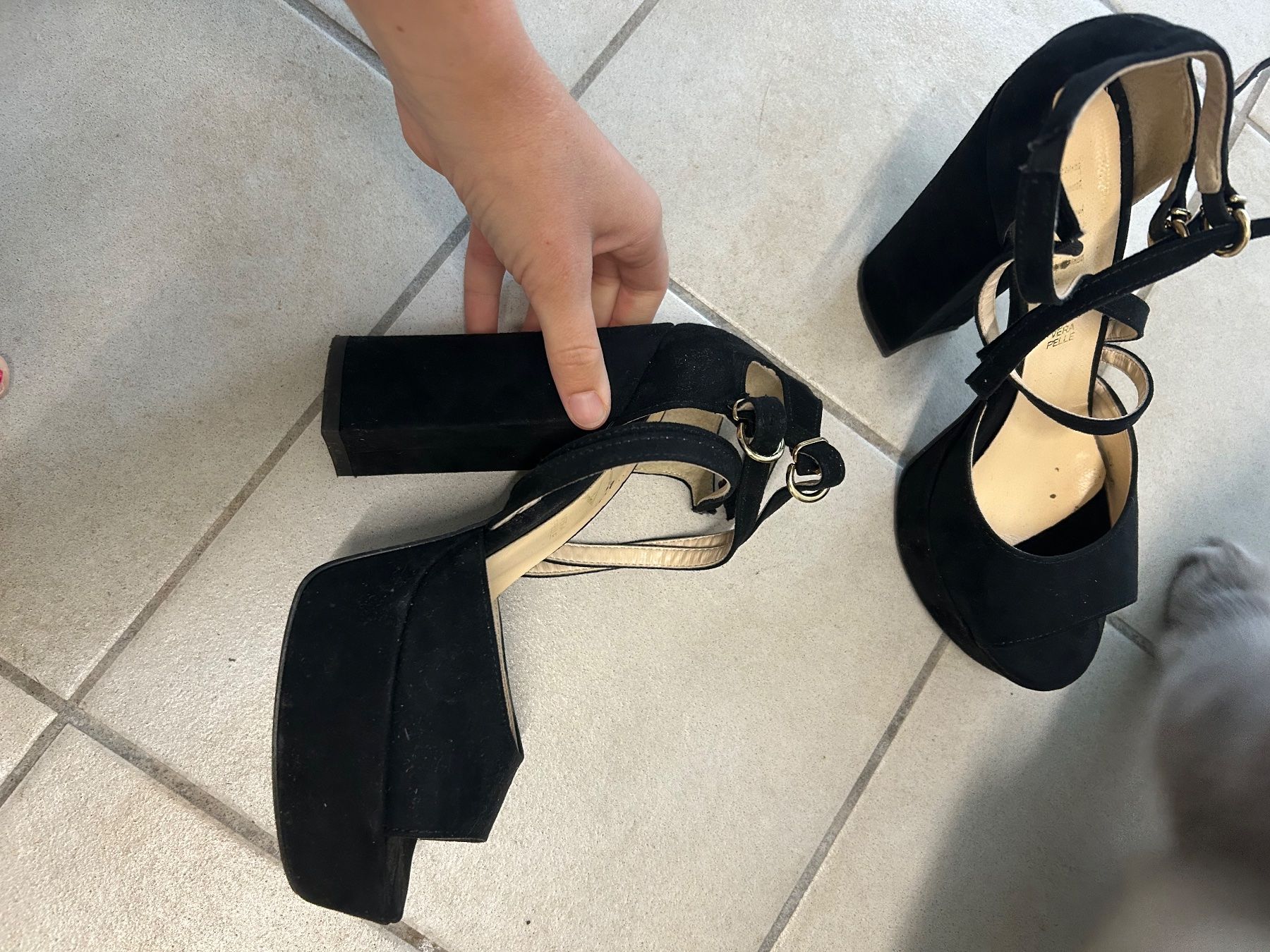 Damenschuhe: Elegante Schwarze Schuhe – Gebraucht aus Zürich von Valentinastoira1 4