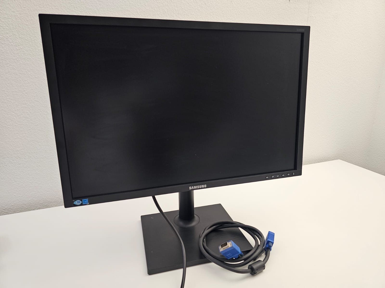 Samsung Monitor: Samsung S24E650MW 24" Monitor – ergonomisch – Usato da Wettingen venduto da dia_hv56 2