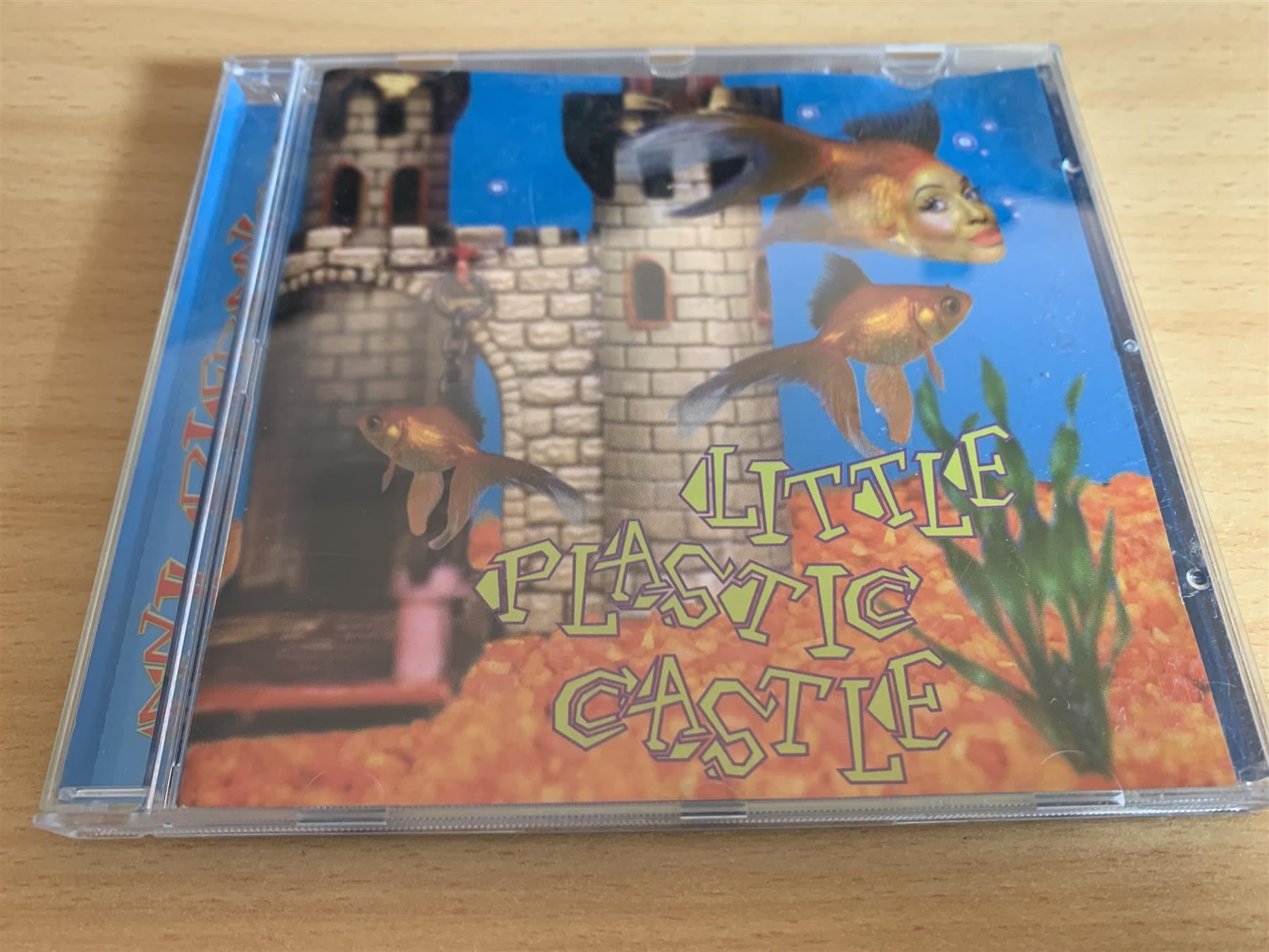 CD: Ani DiFranco – Little Plastic Castle – Usato da Rikon im Tösstal venduto da Alpenmutz