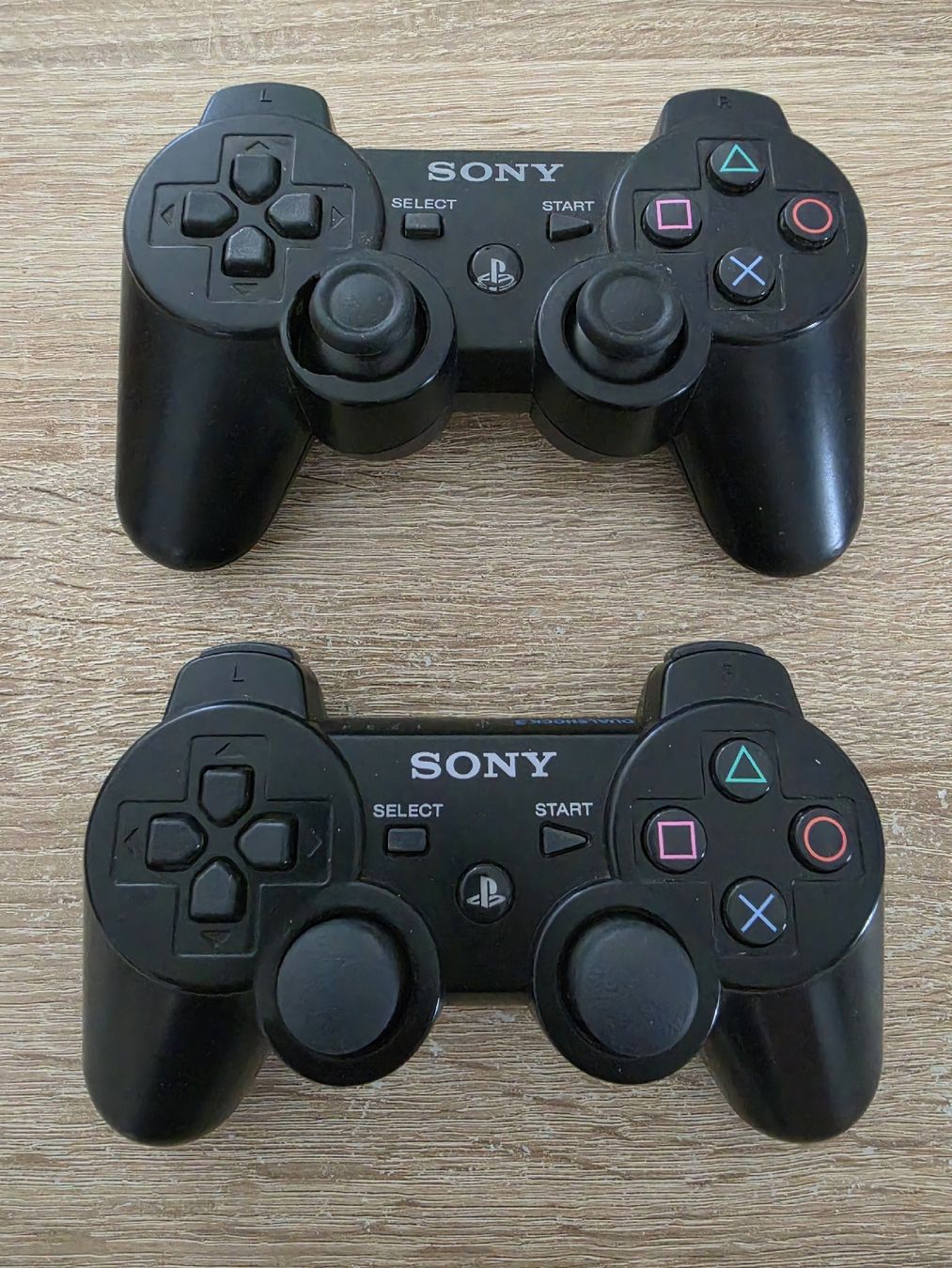 Sony Controller: 2 Controller für Sony PS3 Playstation 3 – Usato da Sempach venduto da Knuckles17