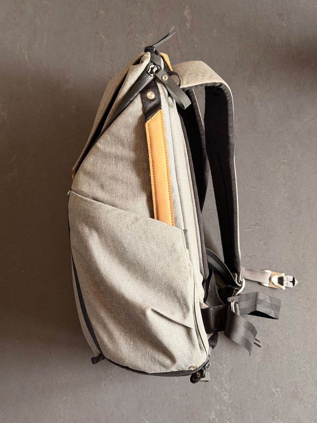 Peak Design Zaini: Kamerarucksack Peak Design The Everyday Backpack 20l Grau – Usato da Aarau venduto da Roadster08 1