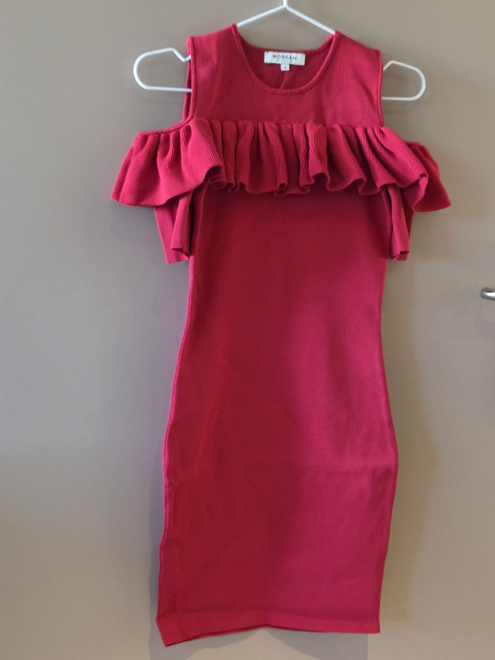 Morgan Vestiti: MORGAN rotes Kleid mit Rüschen – Usato da Emmen venduto da GrabandGo