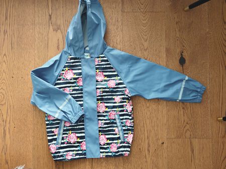 Lupilu Regenjacke Gr. 110/116, Blumenmuster, Top Zustand!