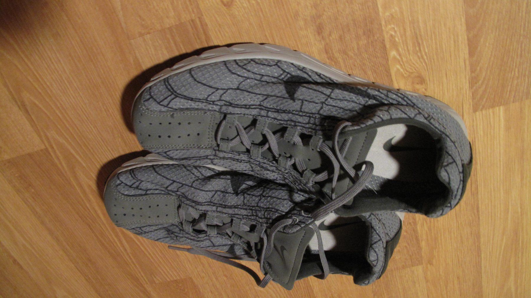 Scarpe da uomo: Original Nike Schuhe 42.5 – Usato da Berg TG venduto da Volker-Kampfgarten