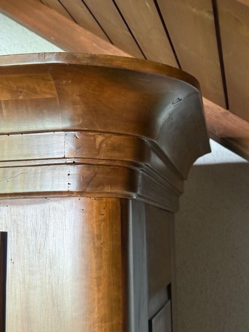 Schränke: Antiker Schrank Louis XVI Stil – Gebraucht aus Zürich von  5