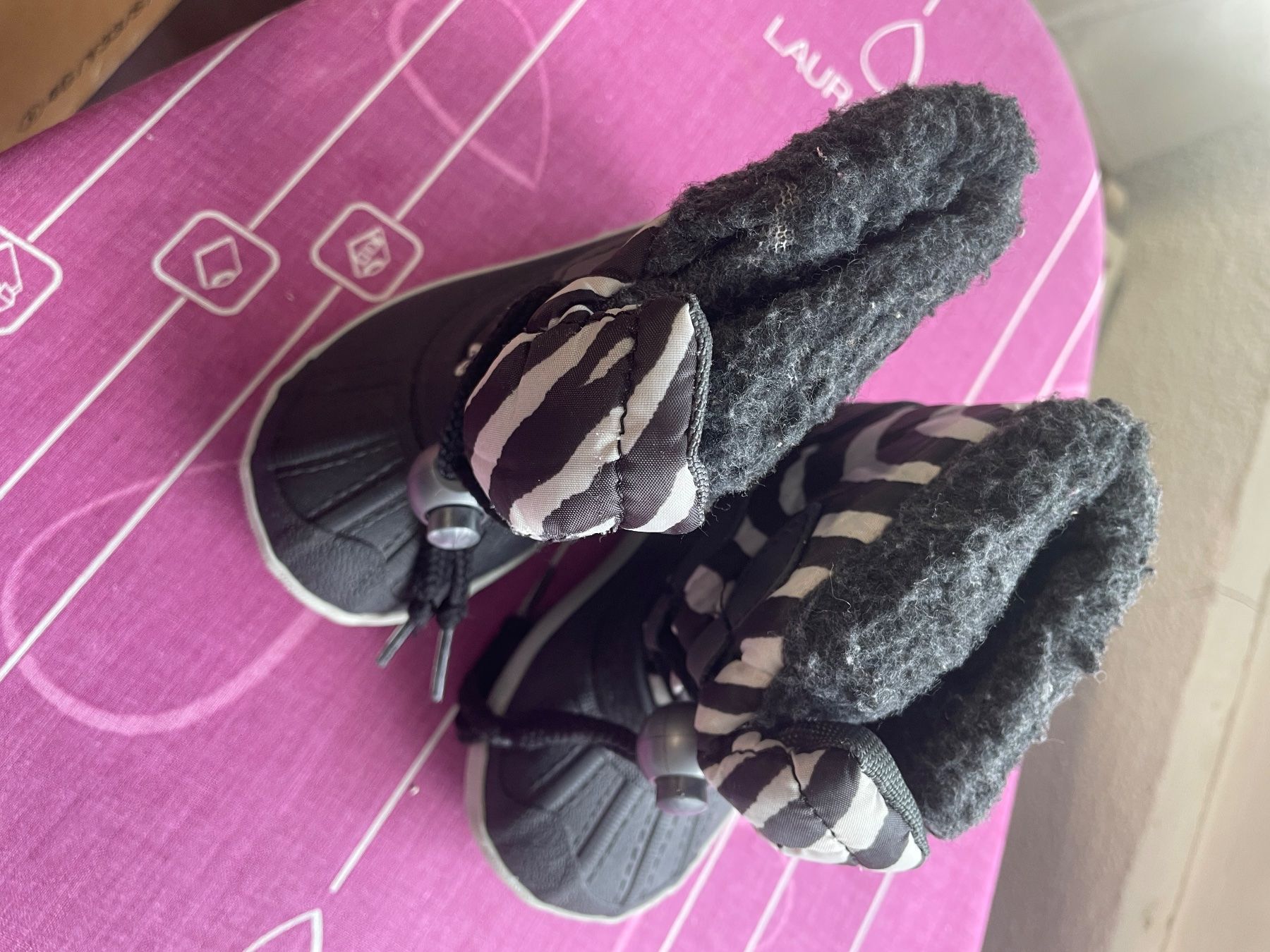 Chaussures garçon: Chaussures bébé lot1 – D'occasion à Les Geneveys-sur-Coffrane par pipocas2009 1