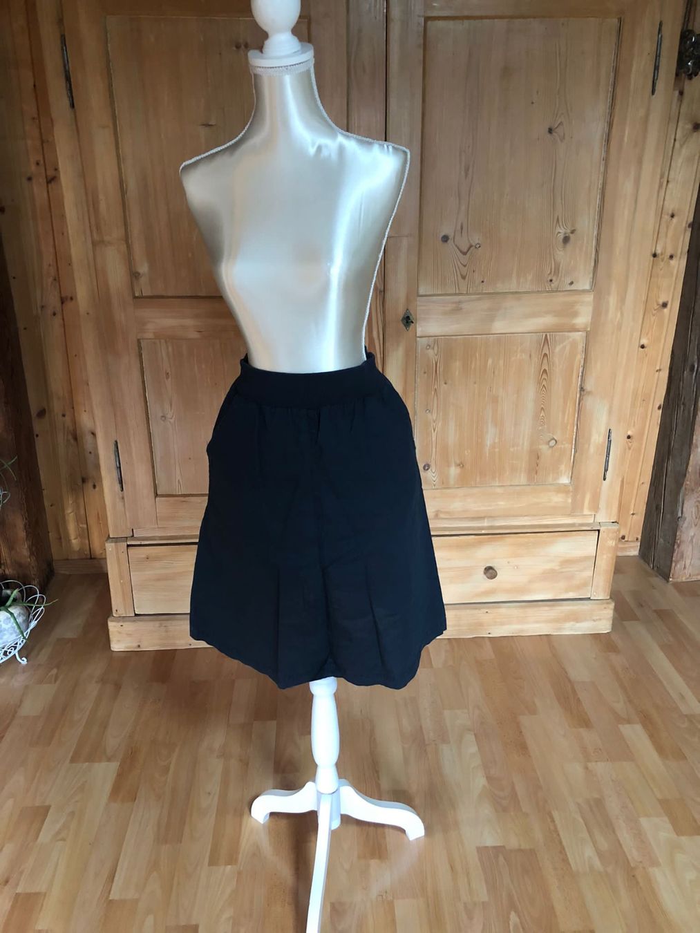 Robes: 3 Hübsche Naturkleider Gr. M + 40 – D'occasion à Röschenz par Tashroal 1