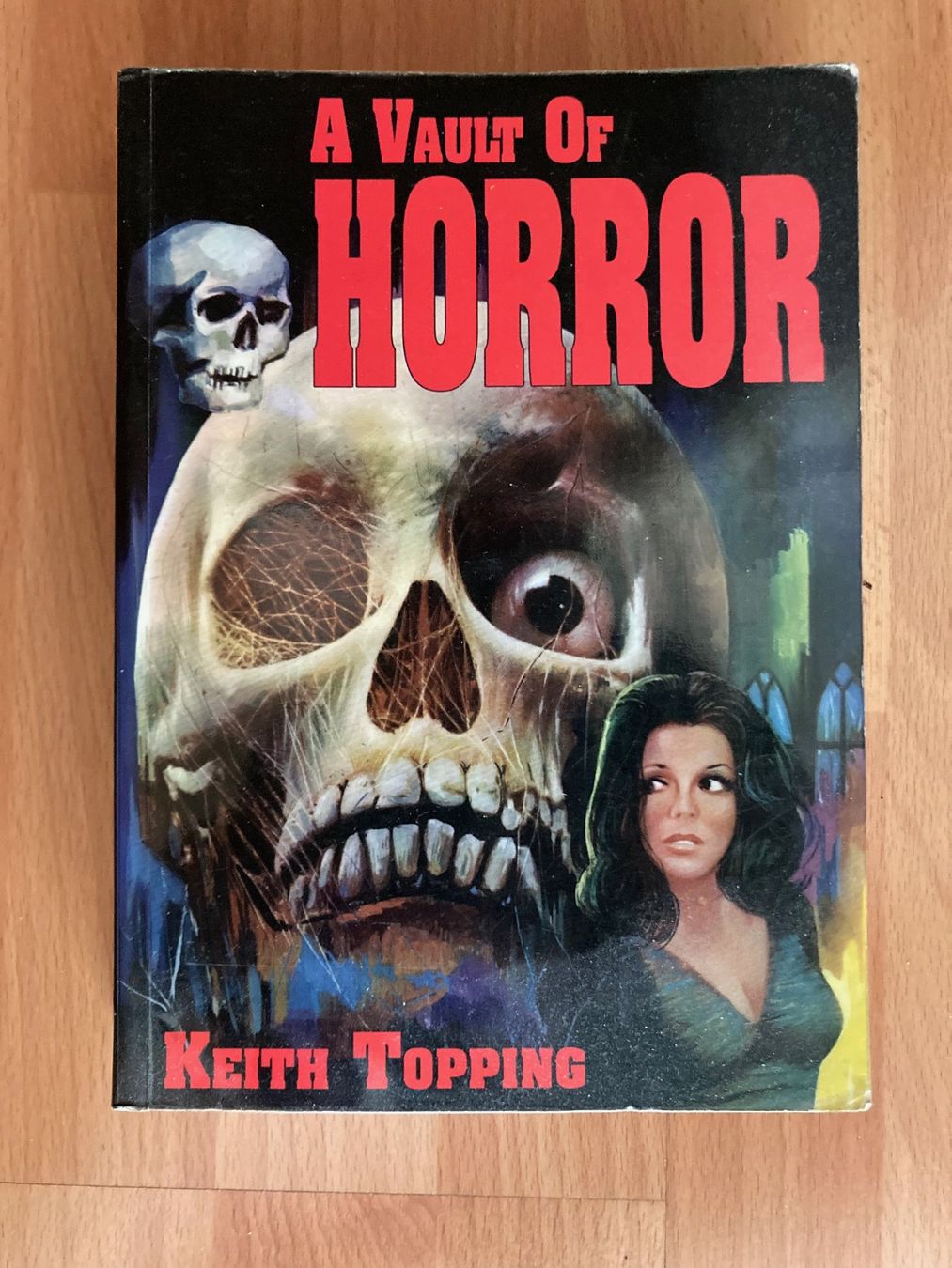 Libri: A VAULT OF HORROR - Telos - 2004 – Usato da Vandoeuvres venduto da ngc_9qj2
